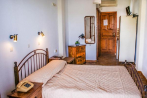 Room in Studio - Amorani Studios is a few steps from the bus stop, 200m from the square of quain